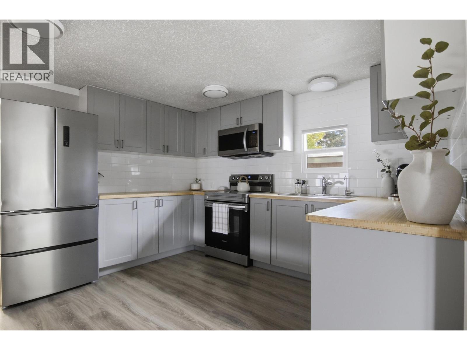 44 Edward Street Unit# 44e Property Photo 7