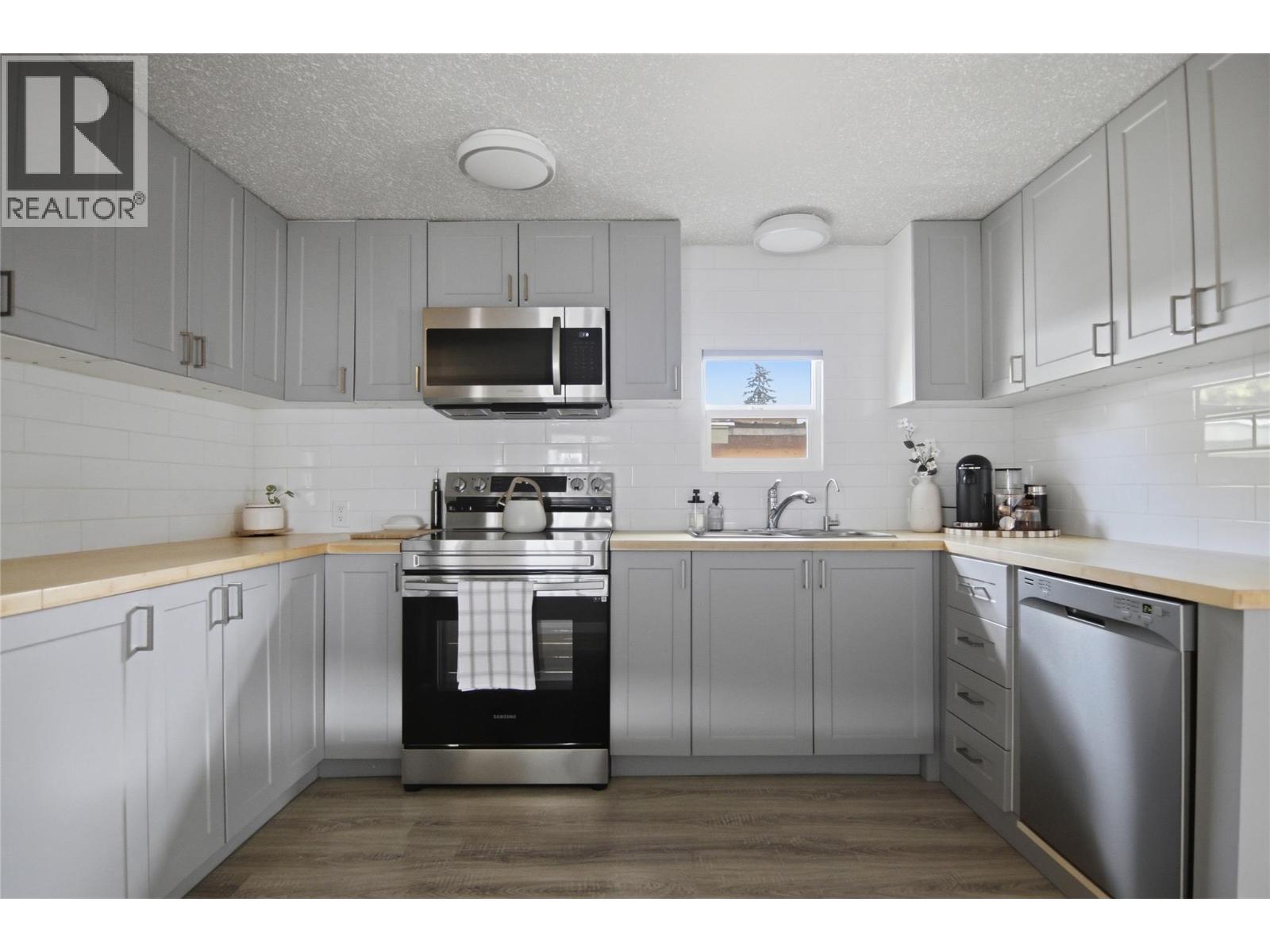 44 Edward Street Unit# 44e Property Photo 8