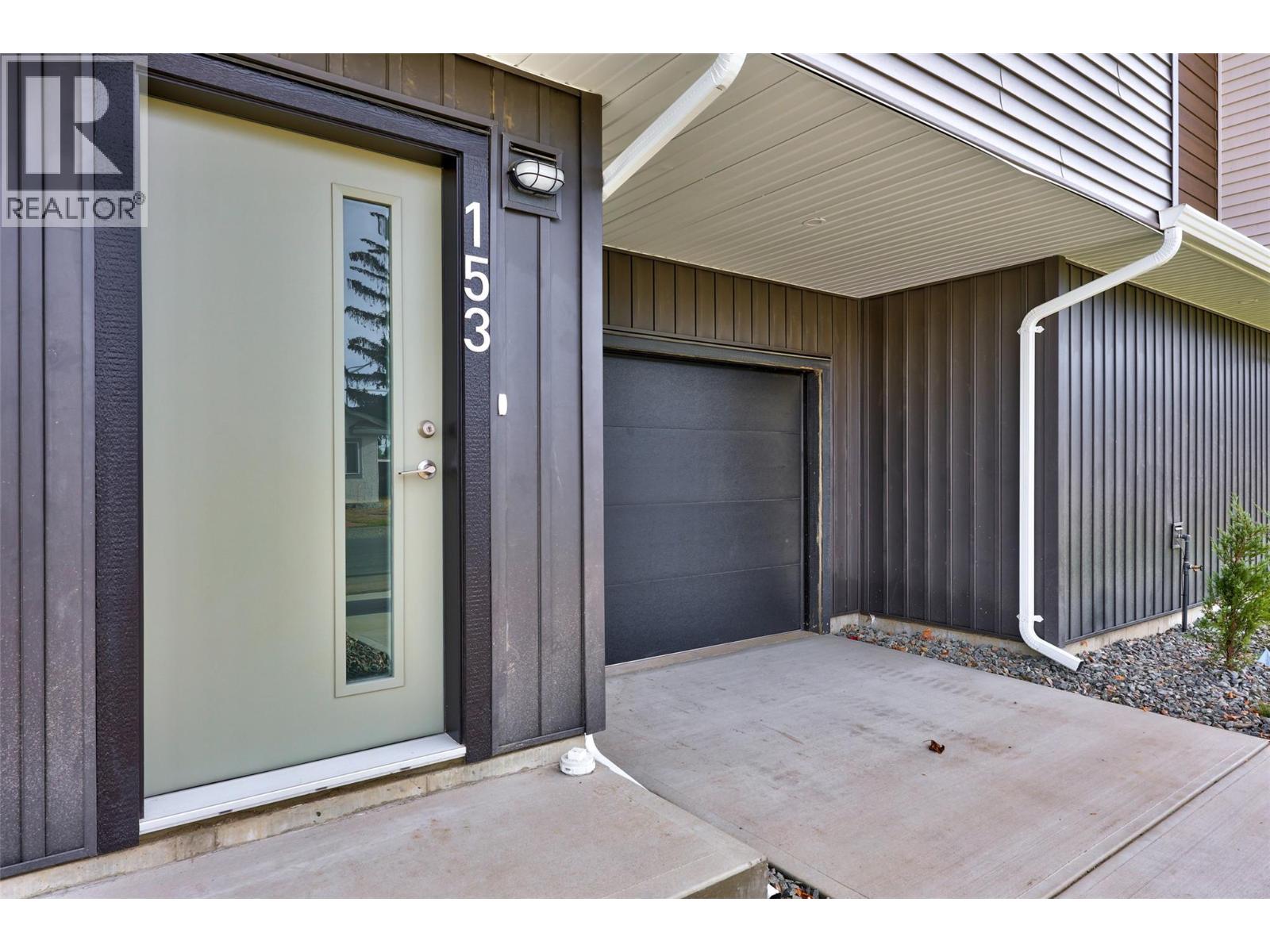 153 Park Street Property Photo 4