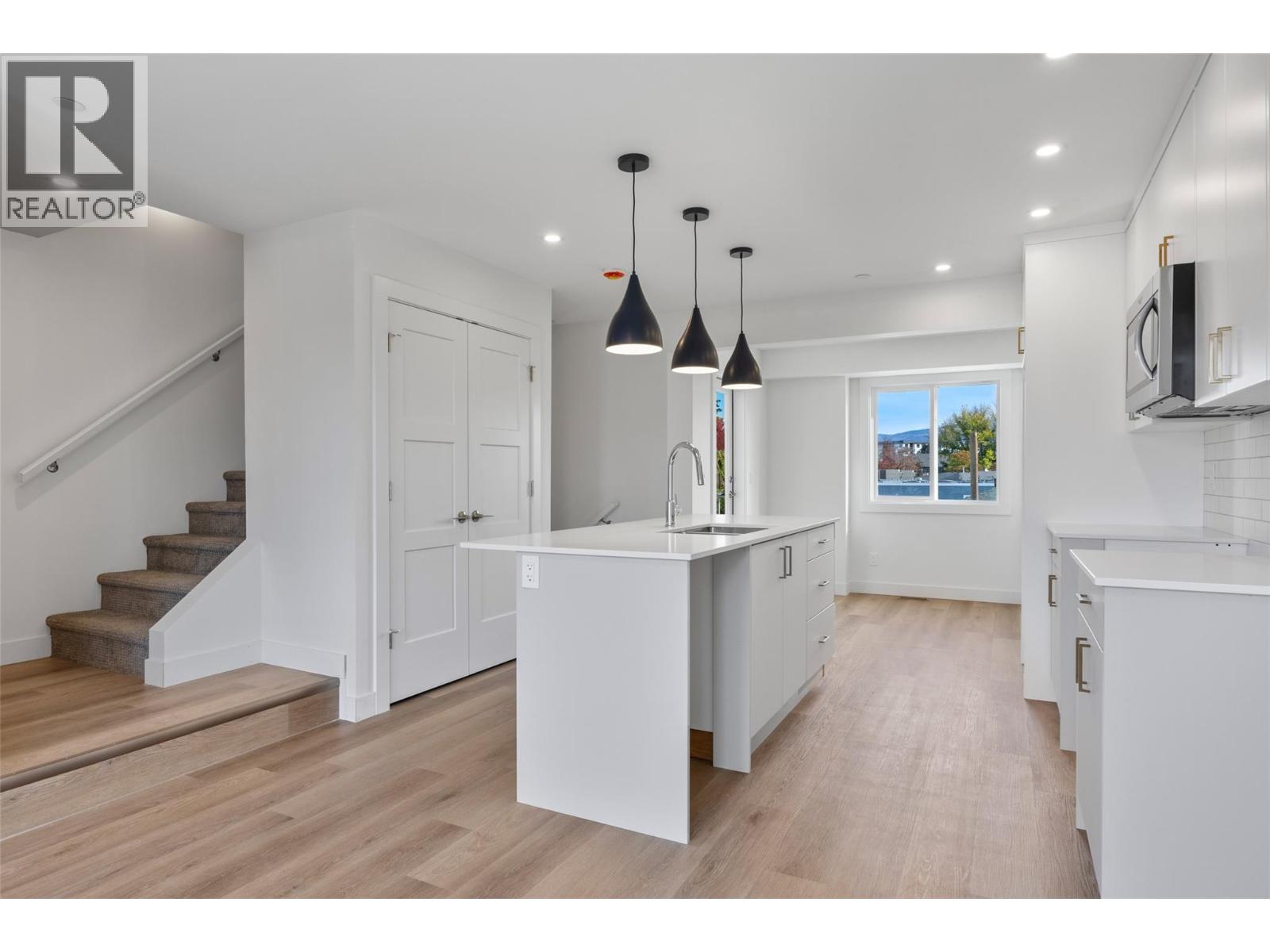 153 Park Street Property Photo 7