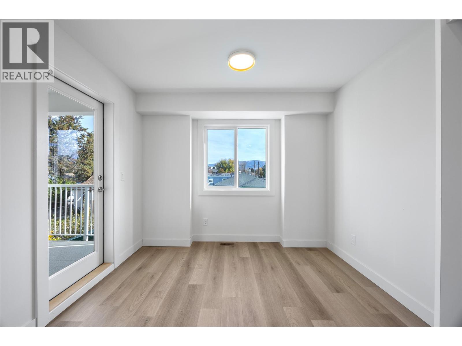 153 Park Street Property Photo 10