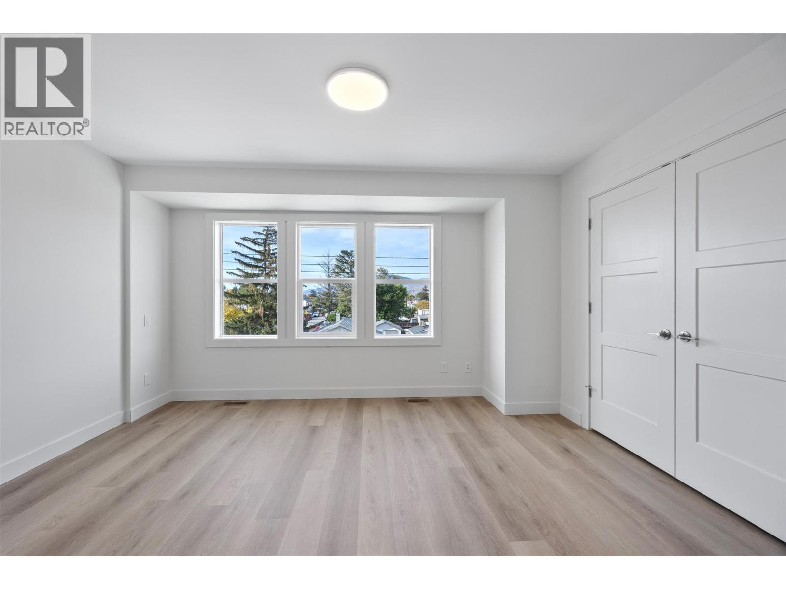 153 Park Street Property Photo 20