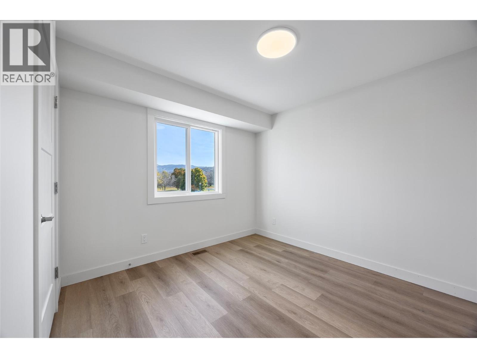 153 Park Street Property Photo 24