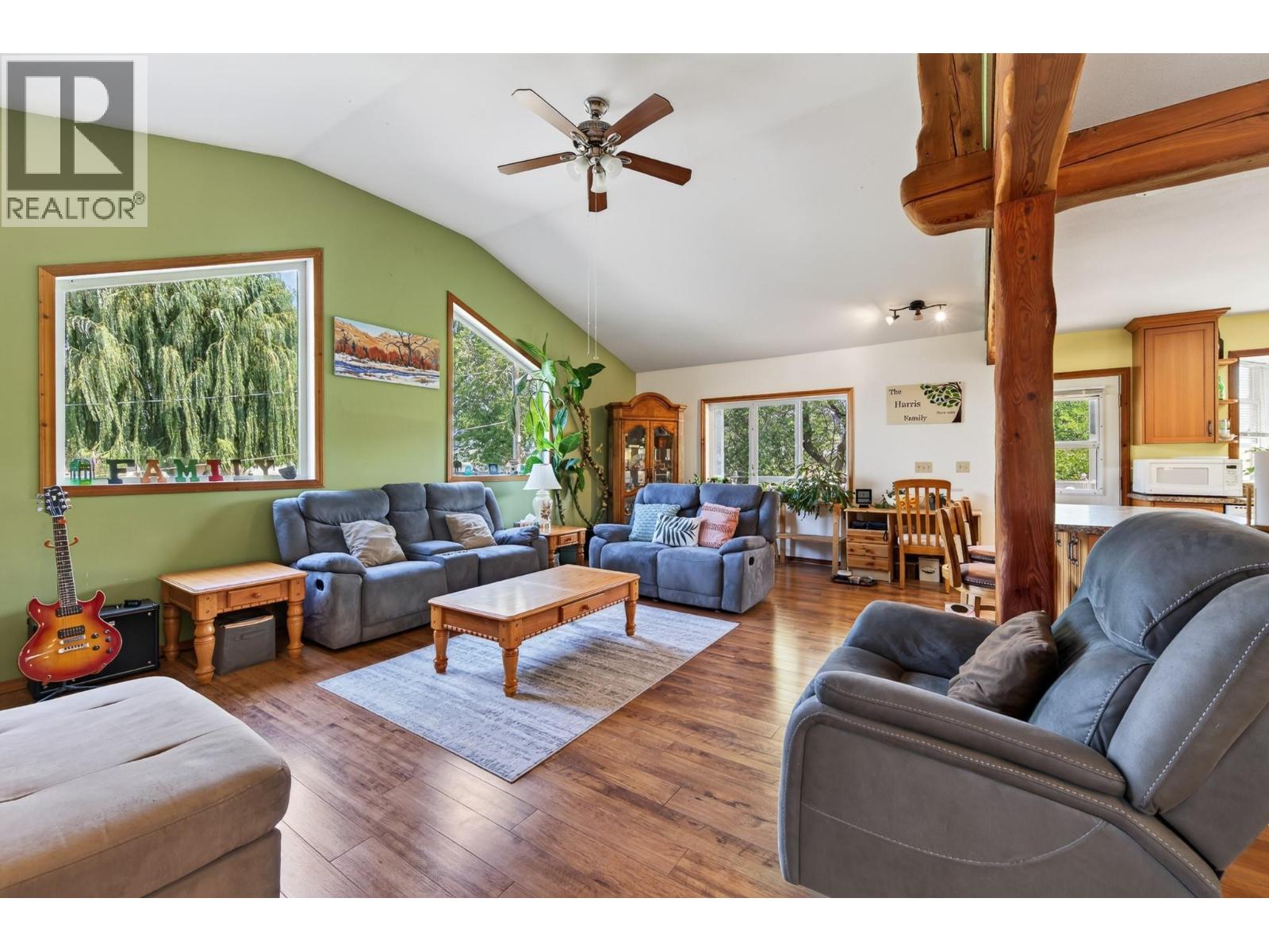 6750 Heffley Road Property Photo 6