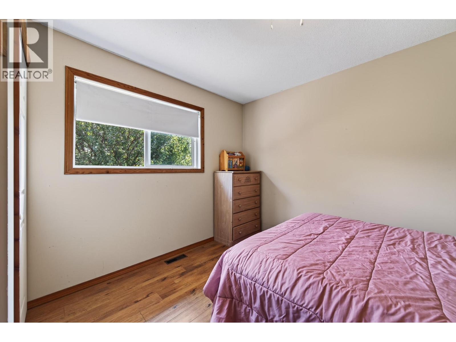 6750 Heffley Road Property Photo 20