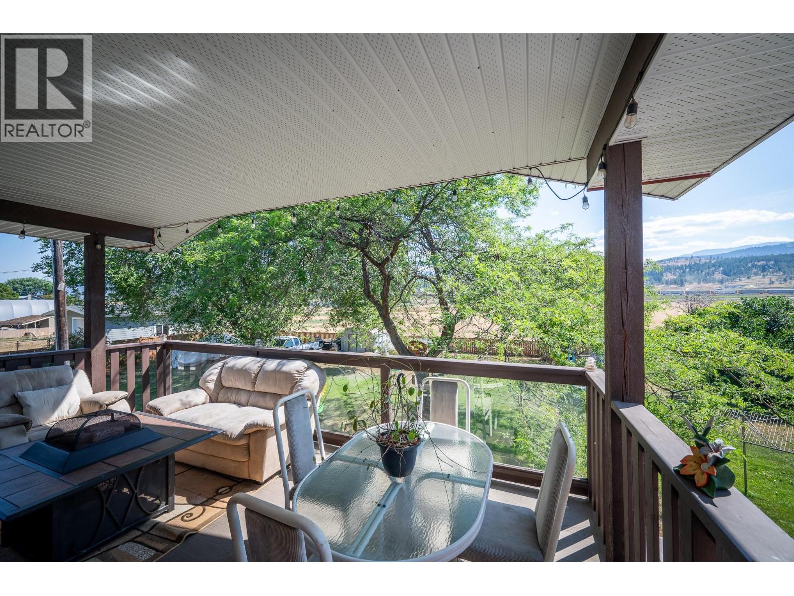 6750 Heffley Road Property Photo 24