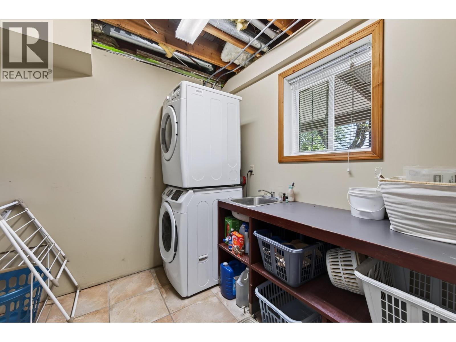 6750 Heffley Road Property Photo 32