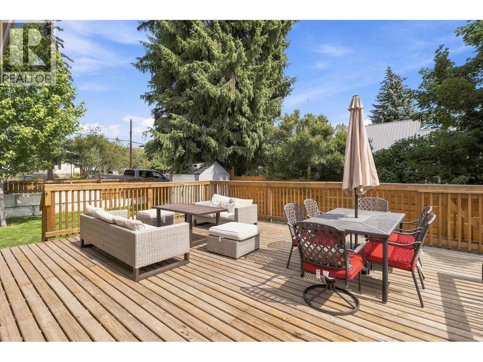 326 Stiles Street Property Photo 3