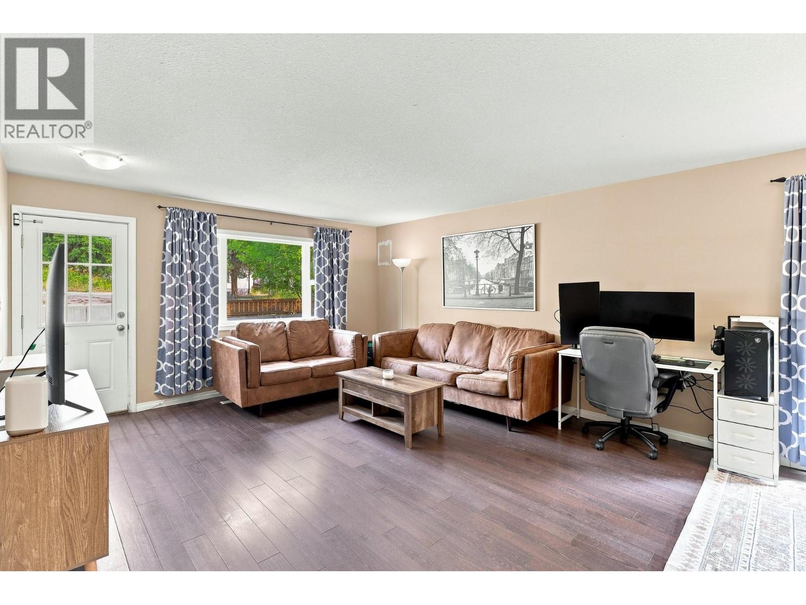326 Stiles Street Property Photo 14