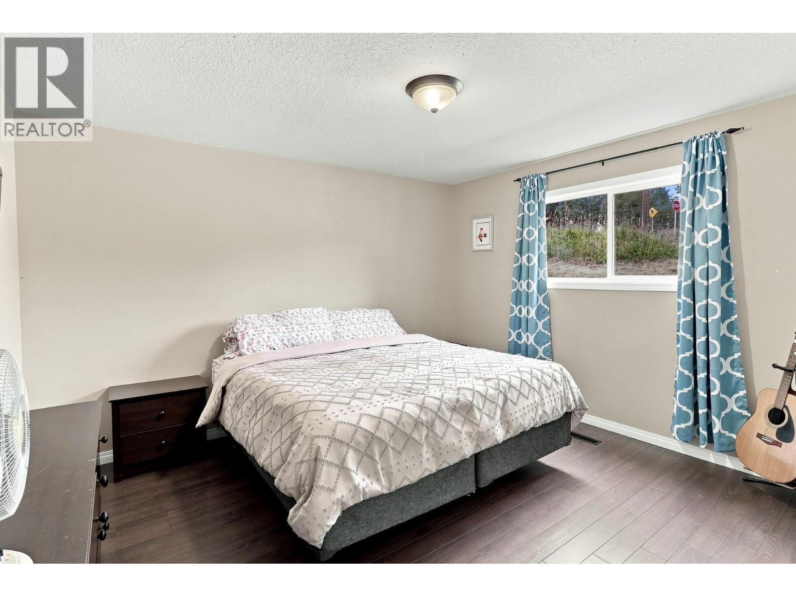 326 Stiles Street Property Photo 17