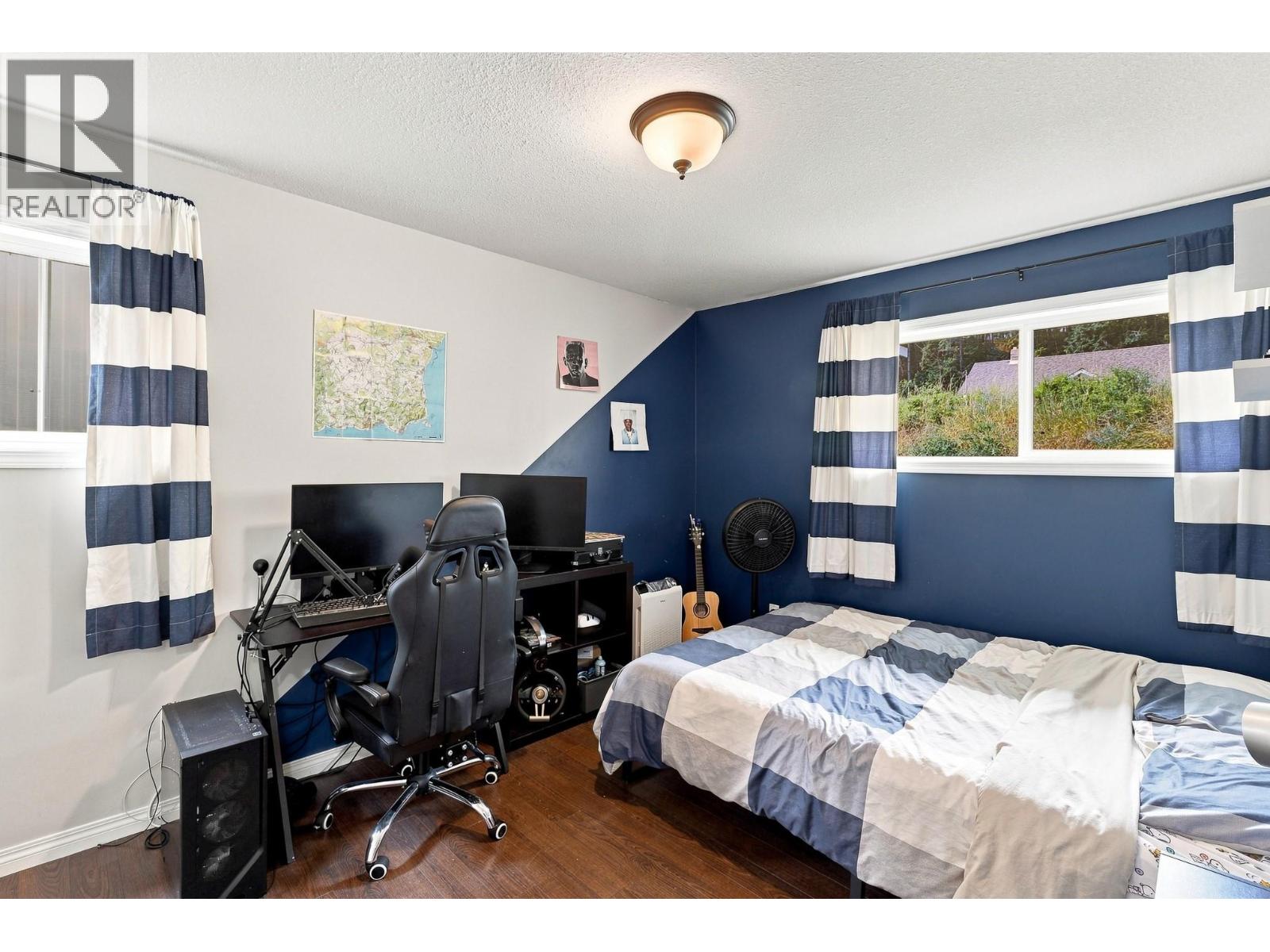 326 Stiles Street Property Photo 19