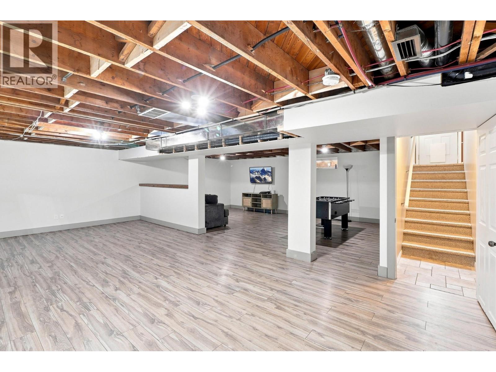 326 Stiles Street Property Photo 20
