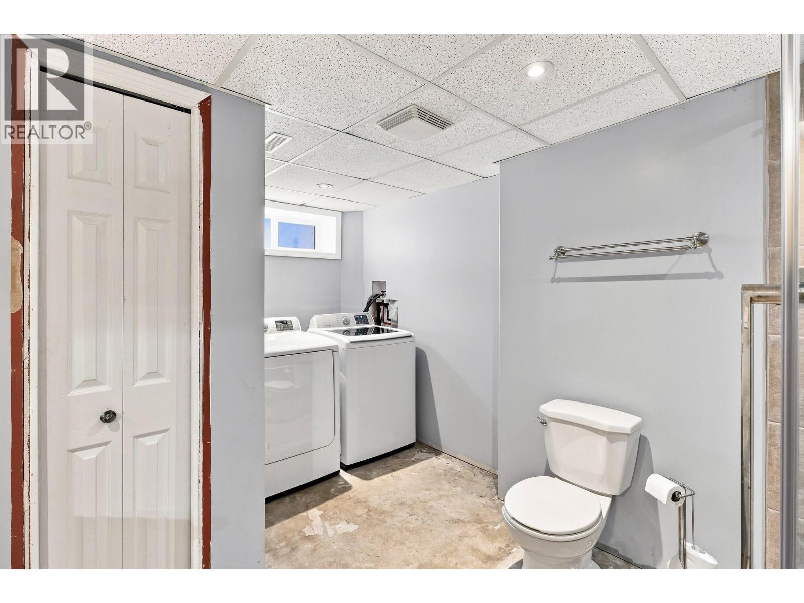326 Stiles Street Property Photo 25