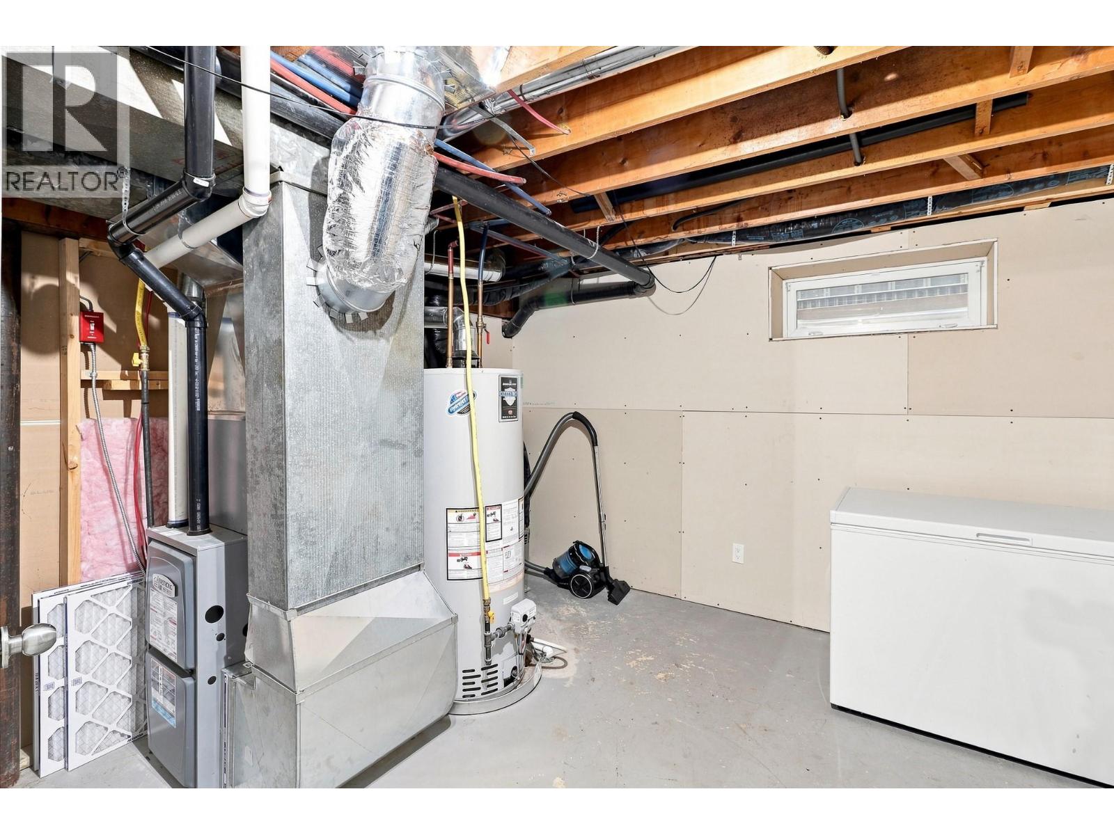 326 Stiles Street Property Photo 26