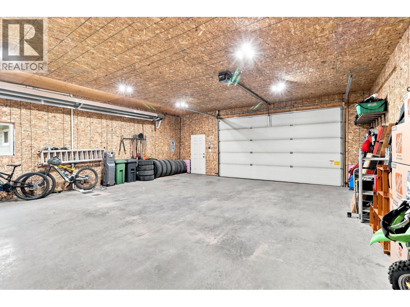 326 Stiles Street Property Photo 29