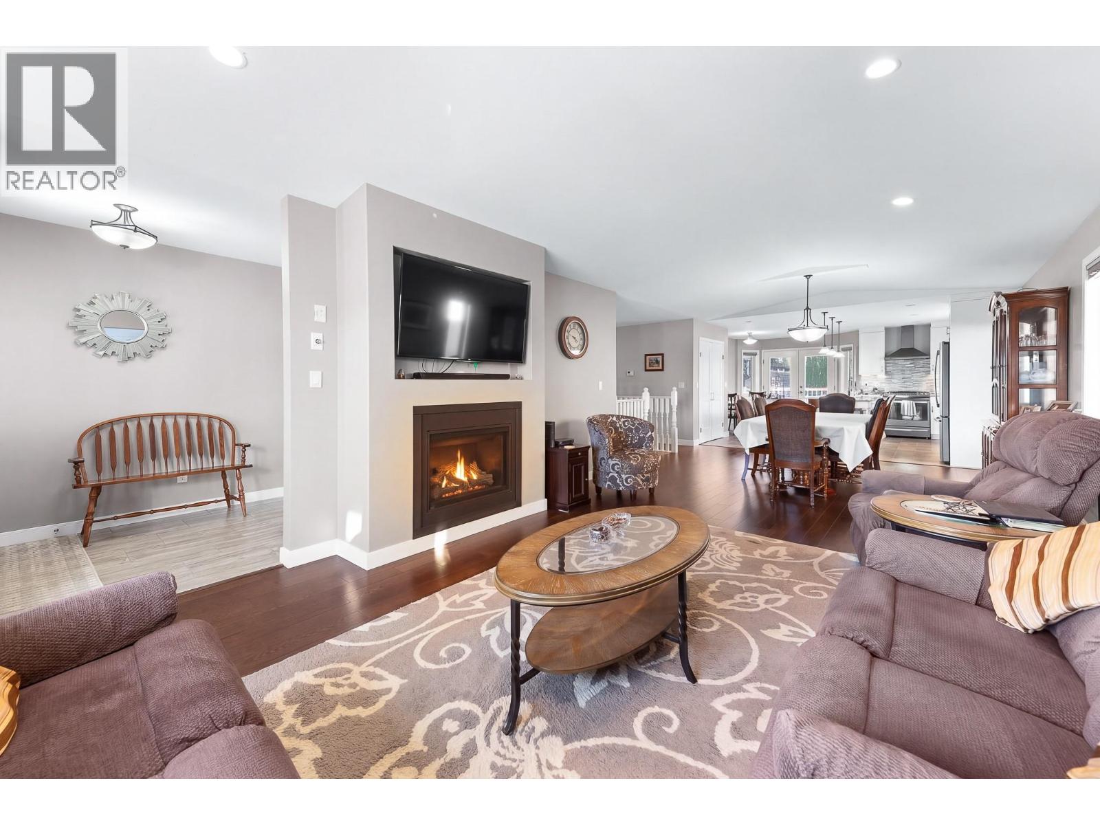 1912 Birch Street Property Photo 10