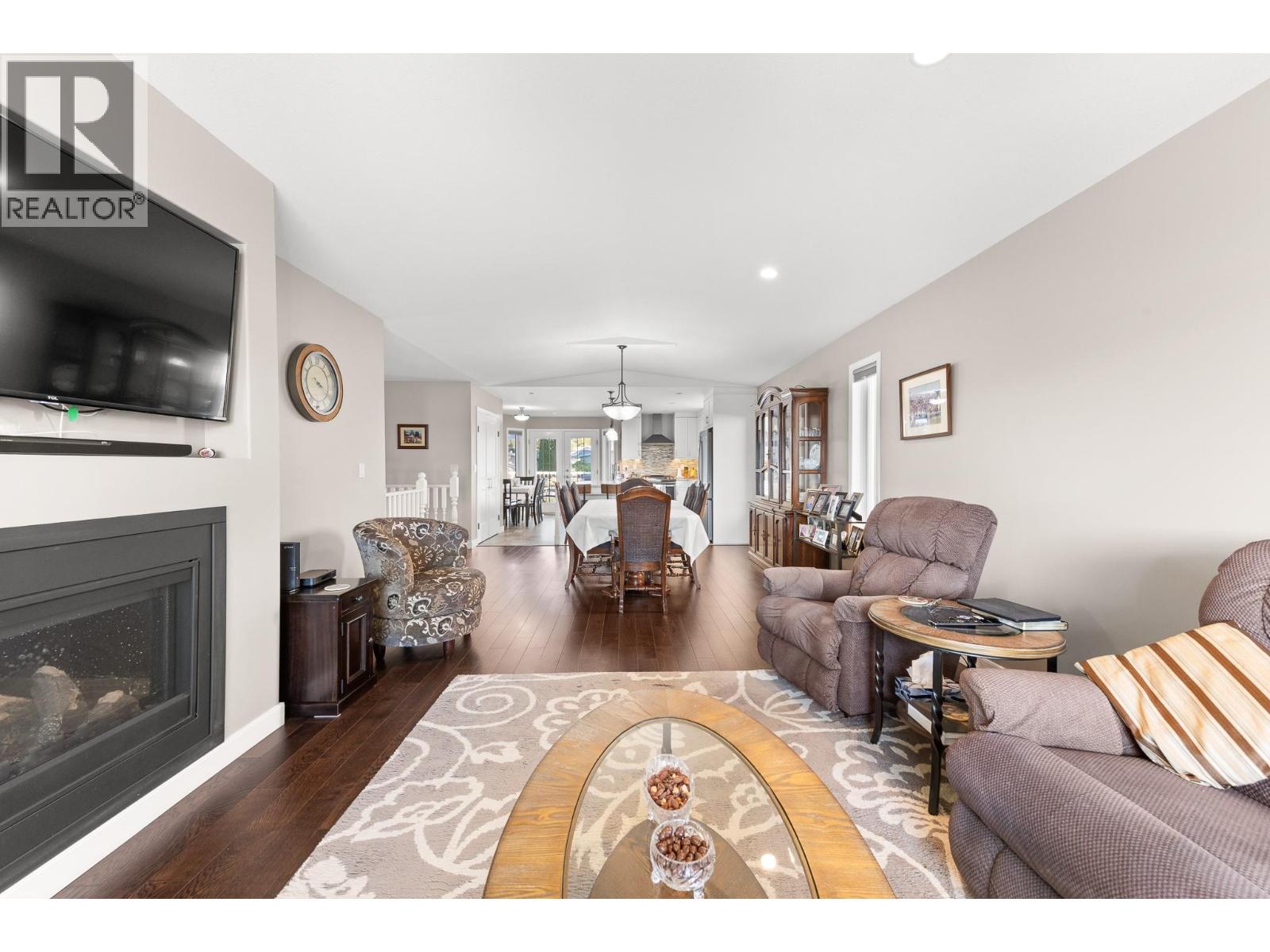 1912 Birch Street Property Photo 12