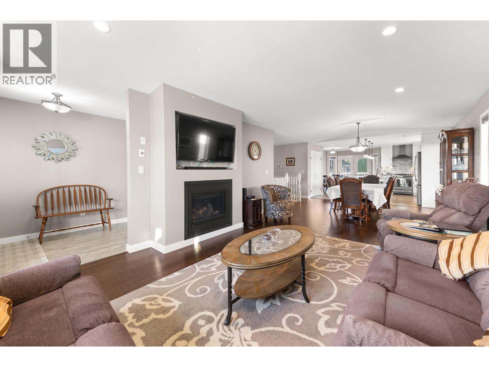 1912 Birch Street Property Photo 13