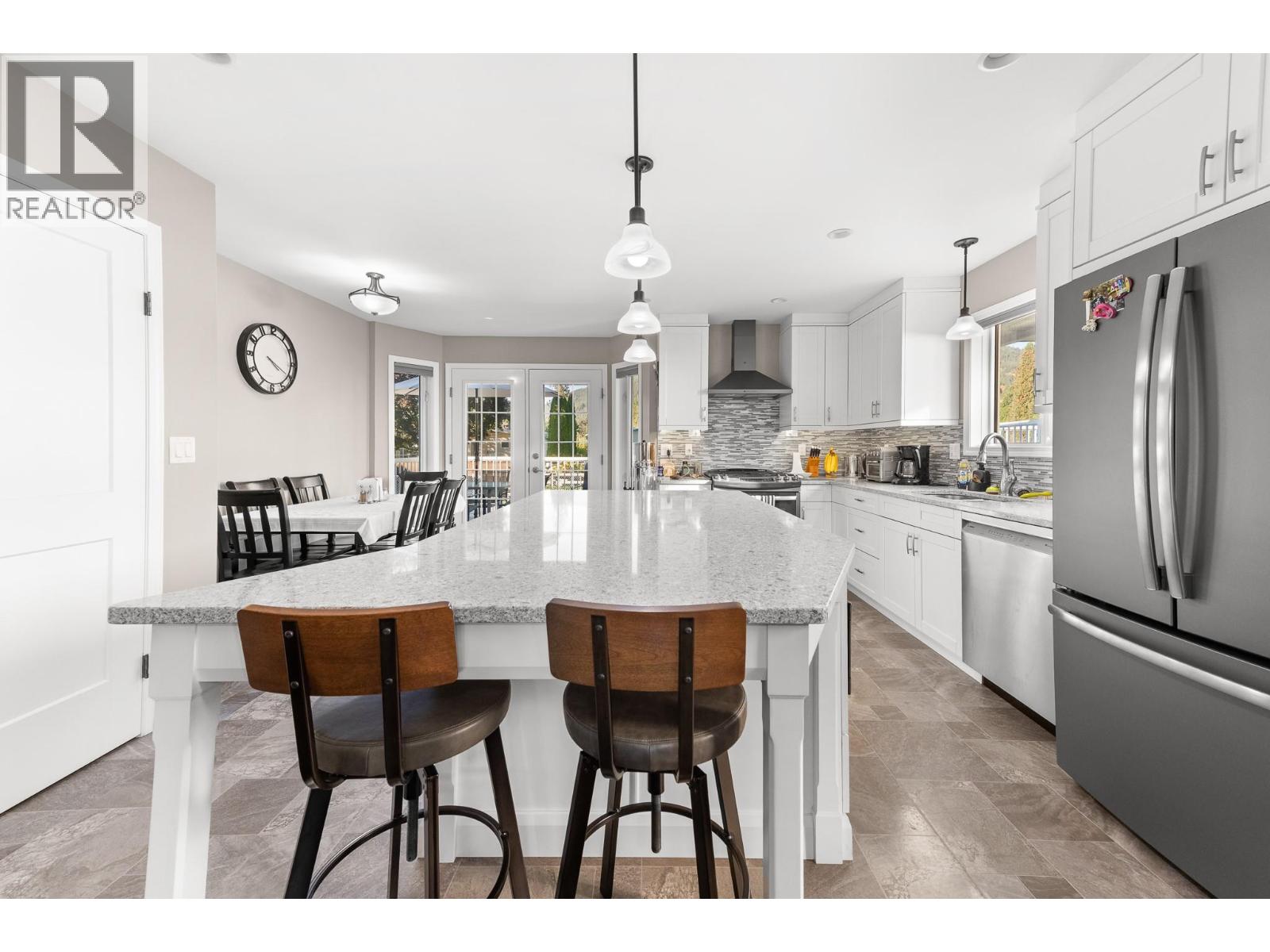 1912 Birch Street Property Photo 18