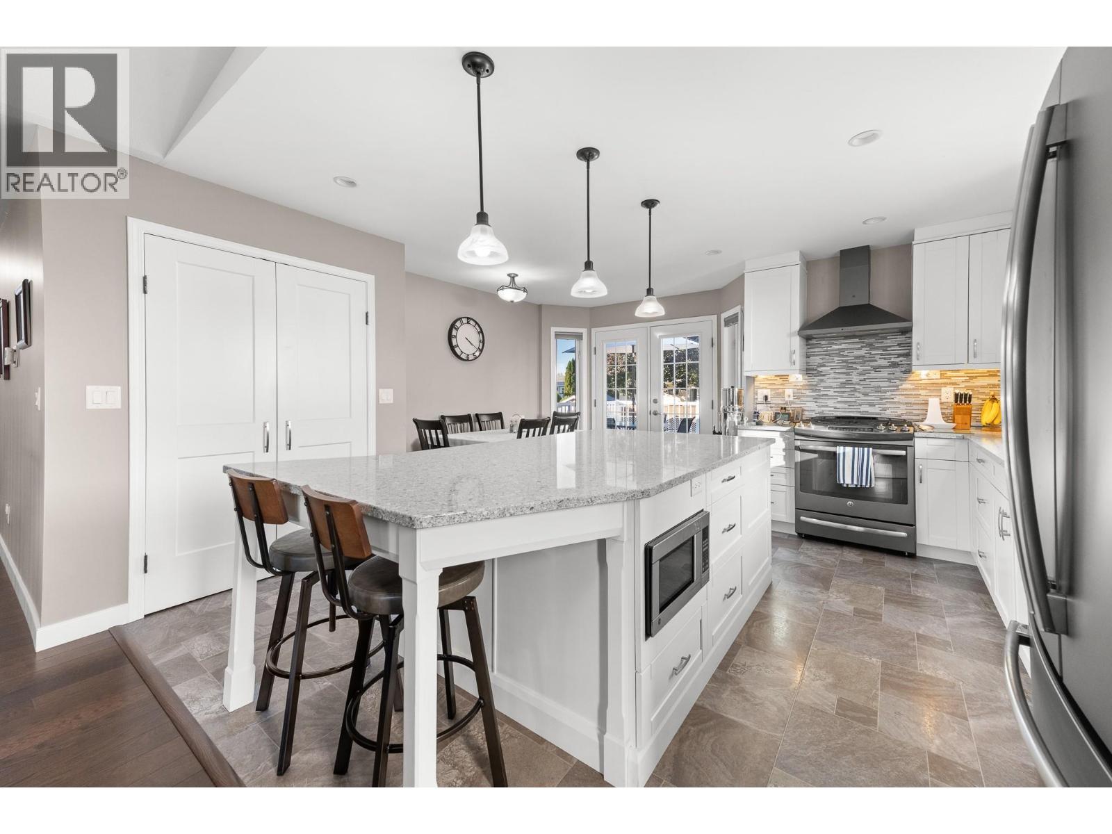 1912 Birch Street Property Photo 20