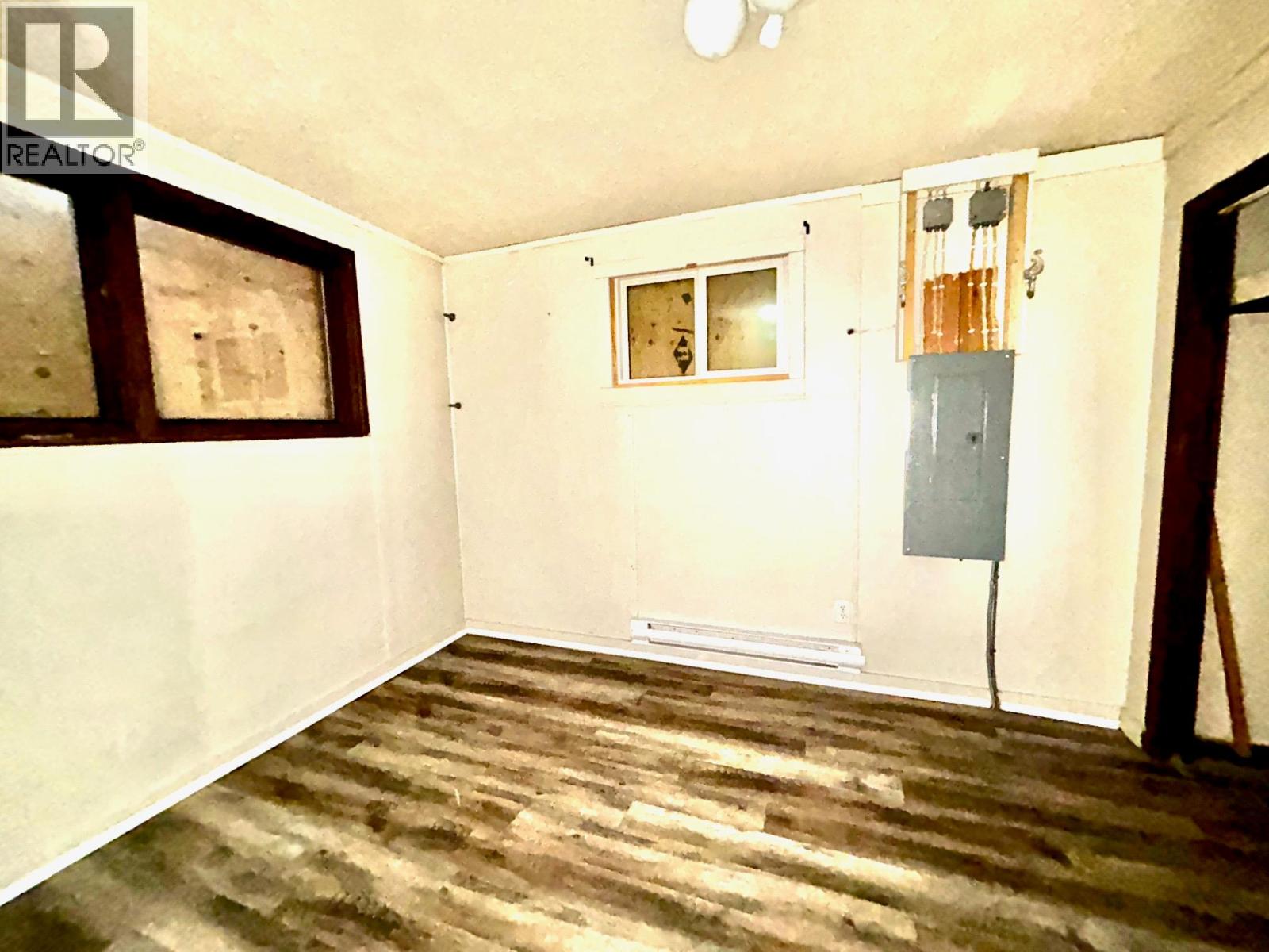 1990 Houston Street Property Photo 4
