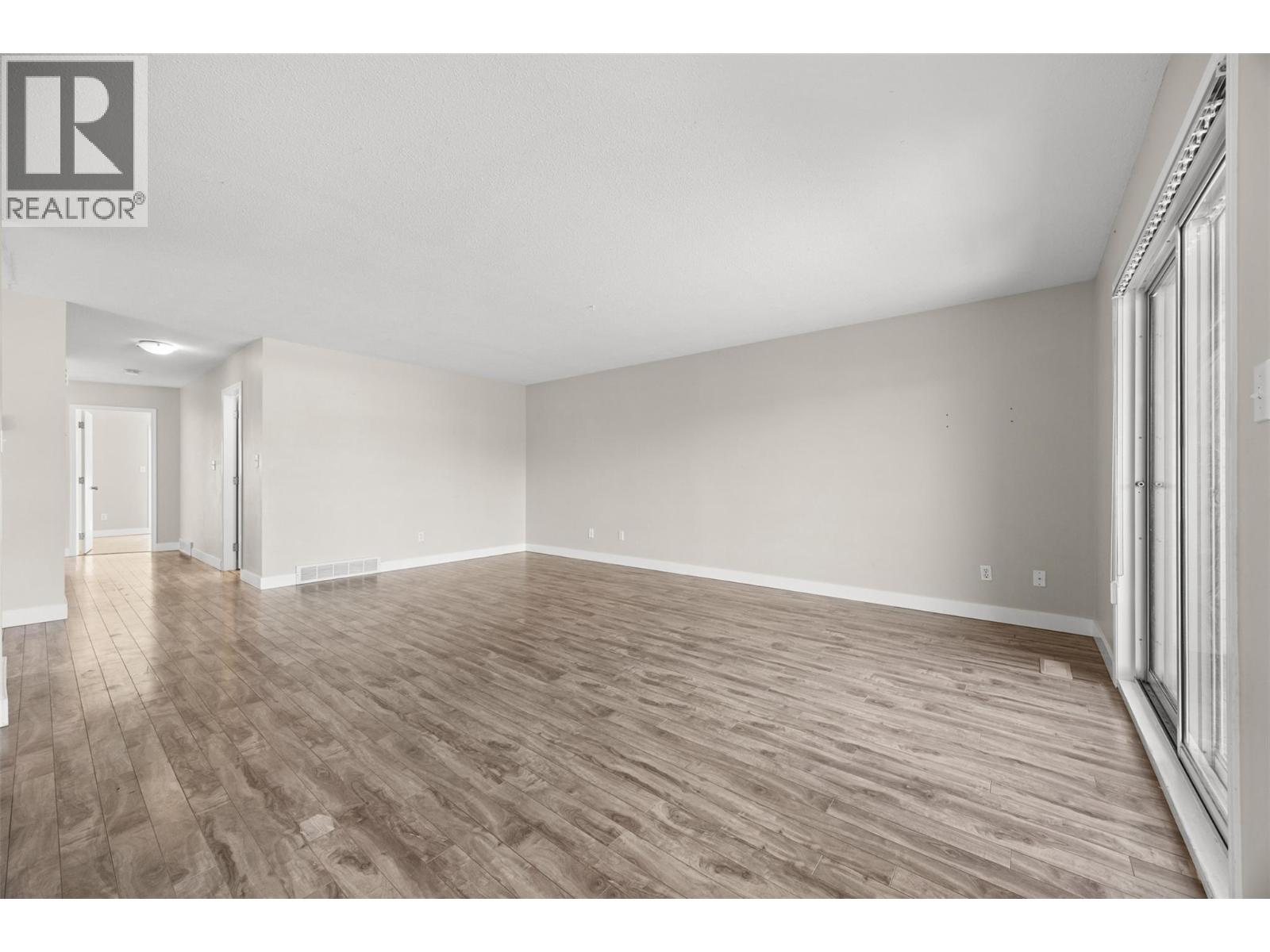 721-725 Francis Avenue Property Photo 20