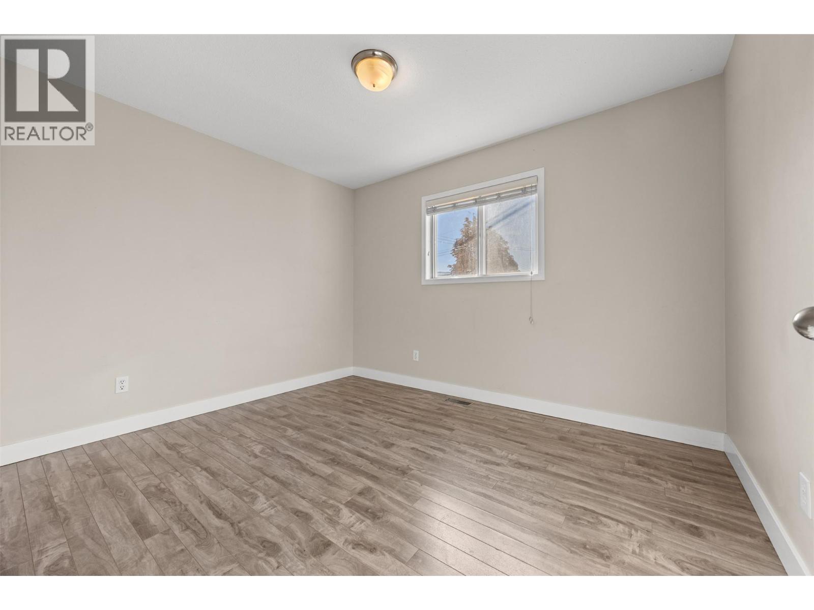 721-725 Francis Avenue Property Photo 30