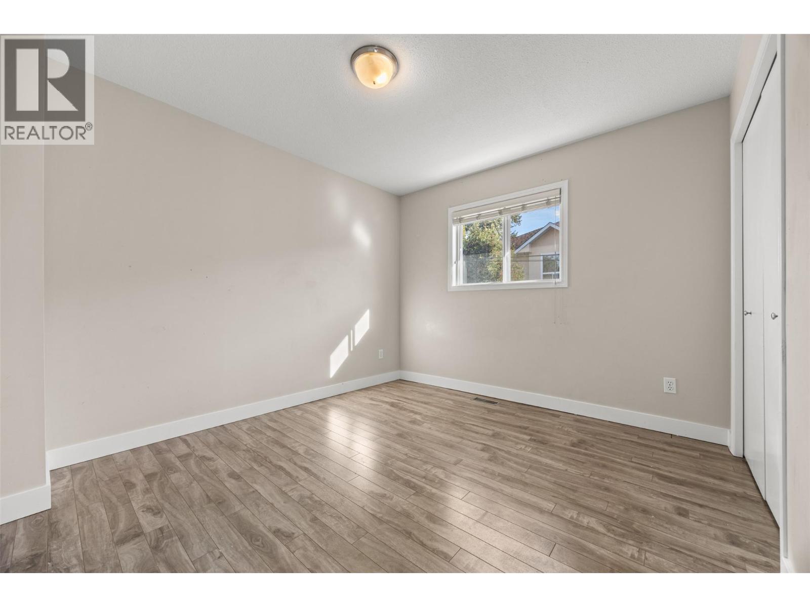 721-725 Francis Avenue Property Photo 32