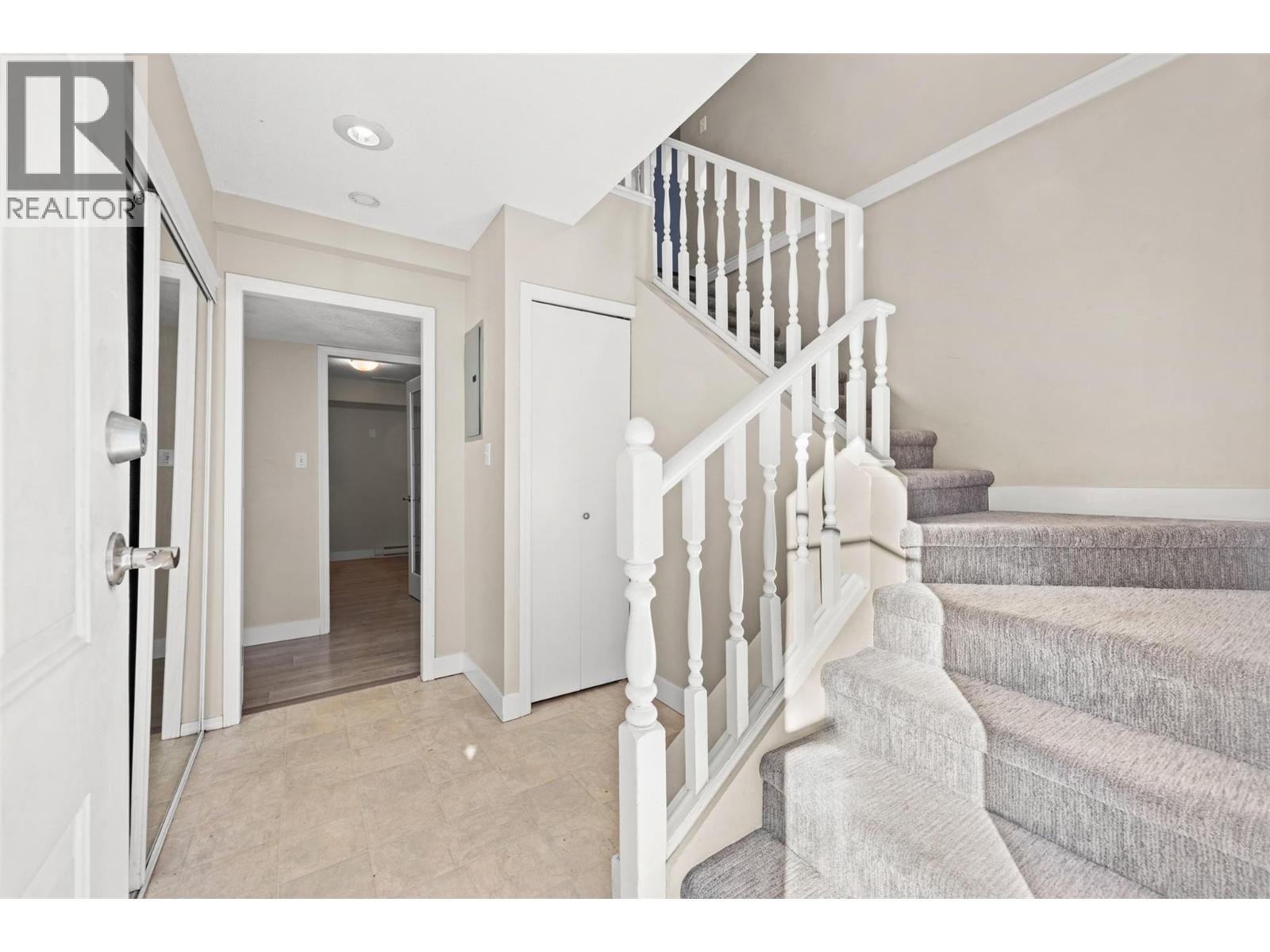 721-725 Francis Avenue Property Photo 35