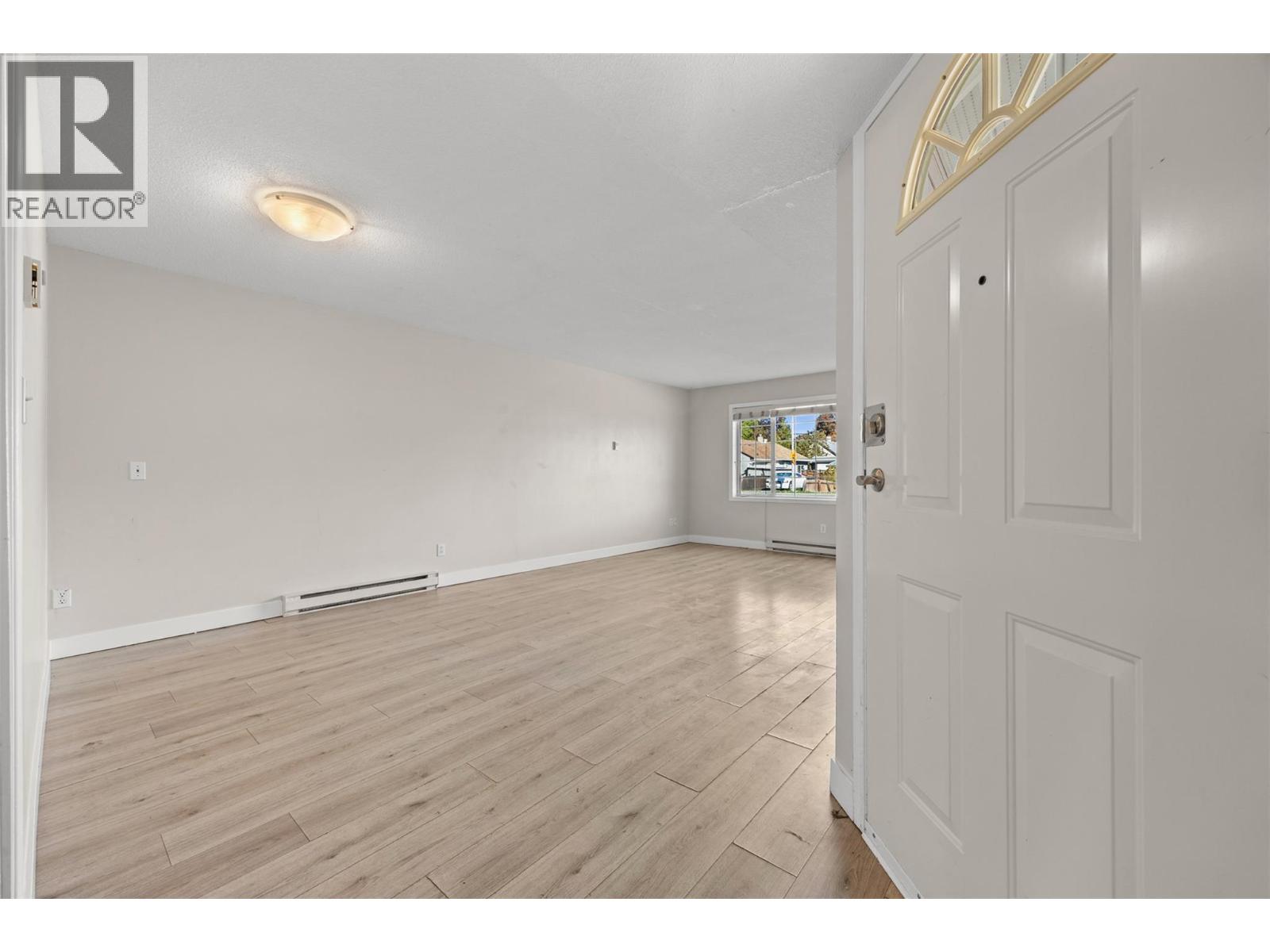 721-725 Francis Avenue Property Photo 36