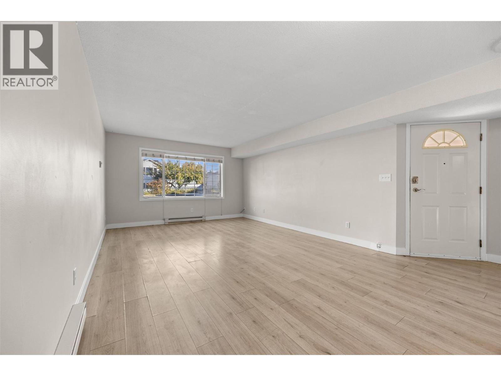 721-725 Francis Avenue Property Photo 37
