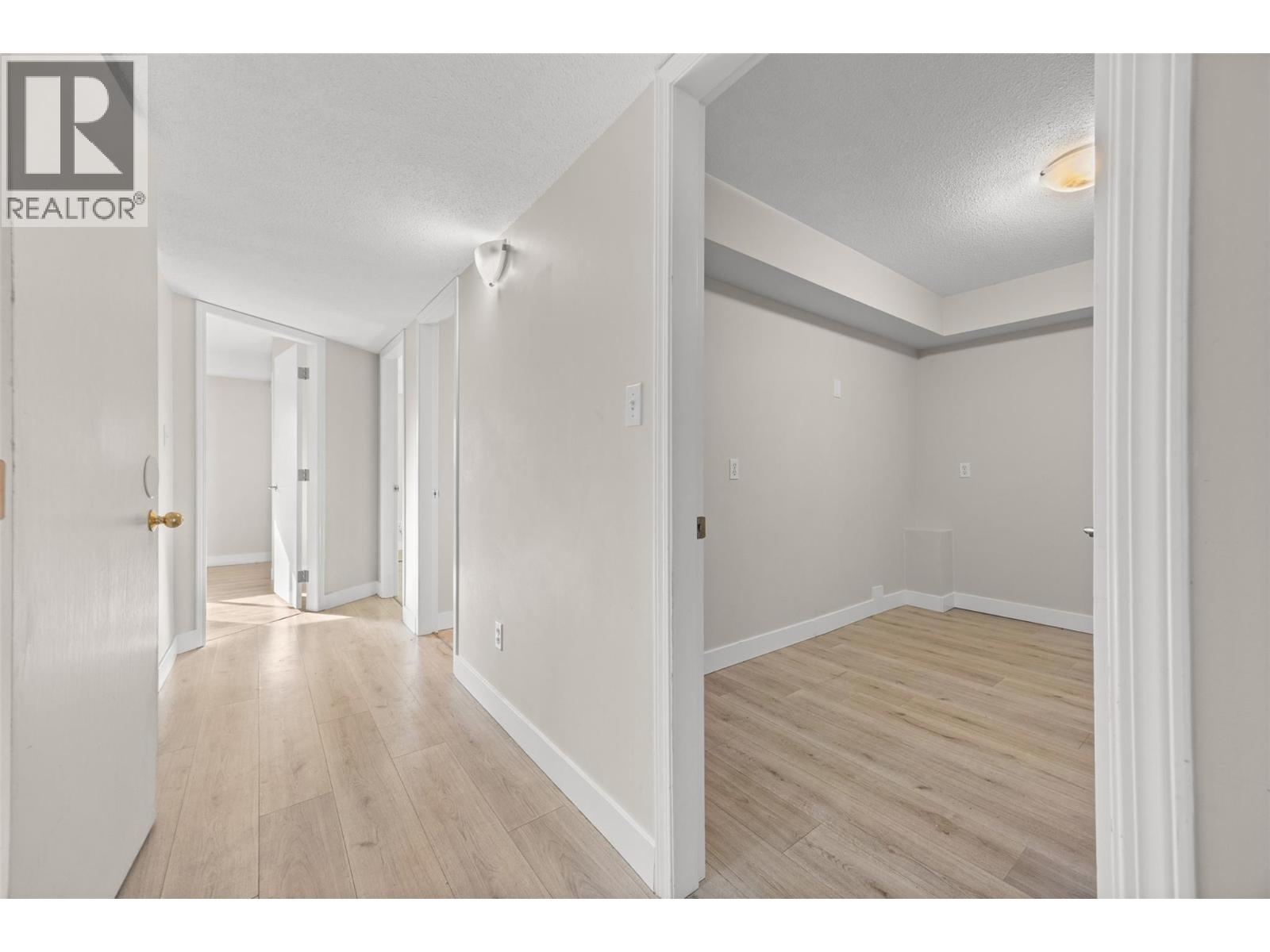 721-725 Francis Avenue Property Photo 39
