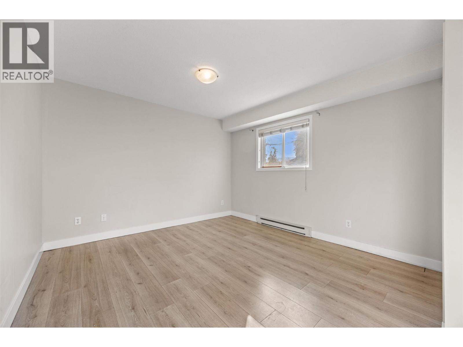 721-725 Francis Avenue Property Photo 43