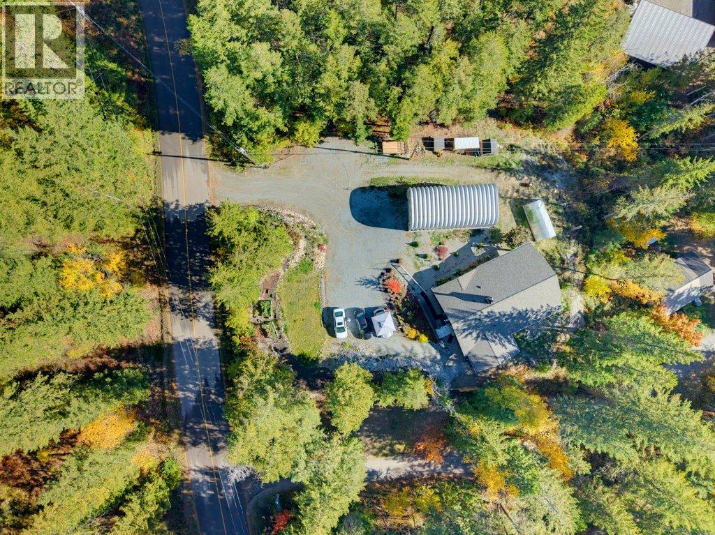 741 Gardom Lake Road Property Photo 3