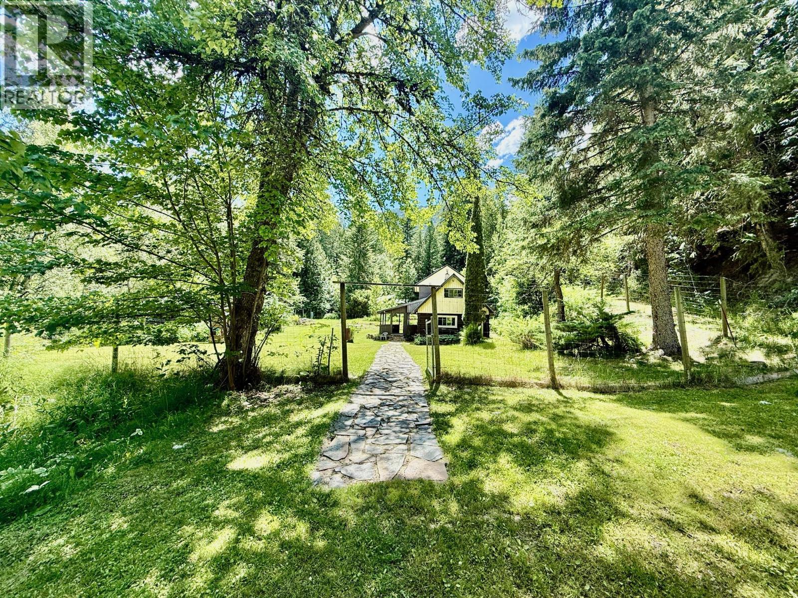 4019 Saunders Road Property Photo 1