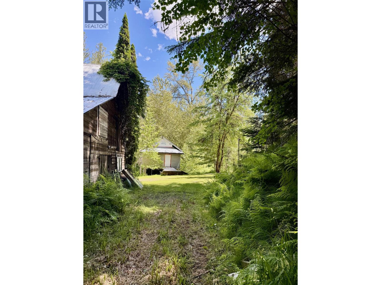 4019 Saunders Road Property Photo 6