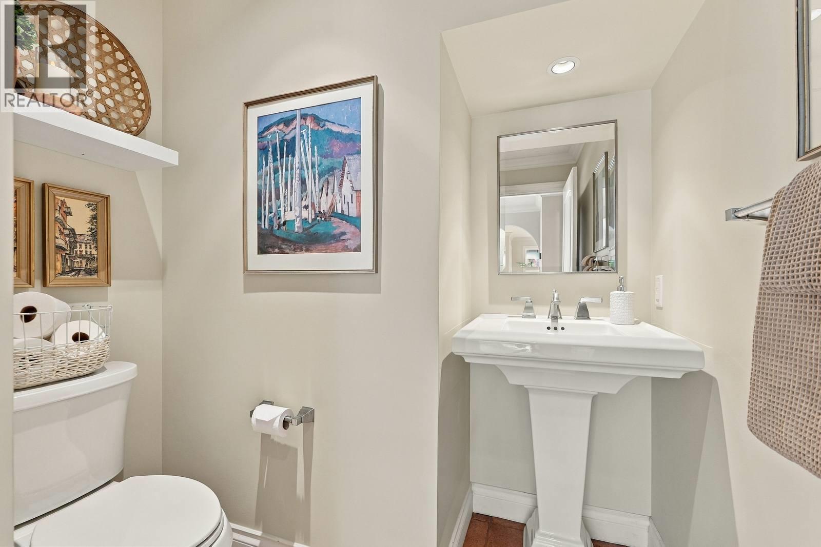 5047 Seon Crescent Property Photo 29