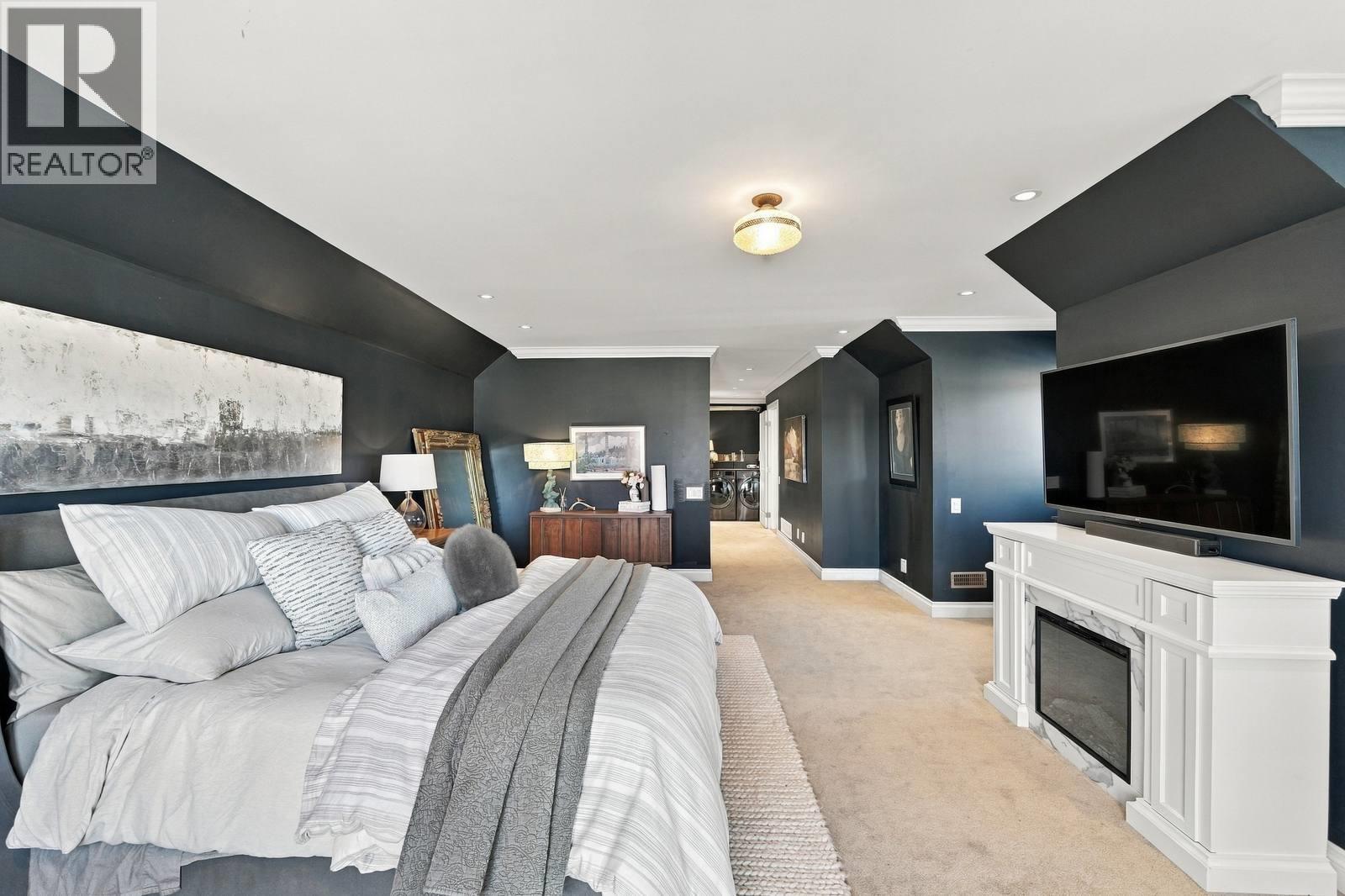 5047 Seon Crescent Property Photo 32