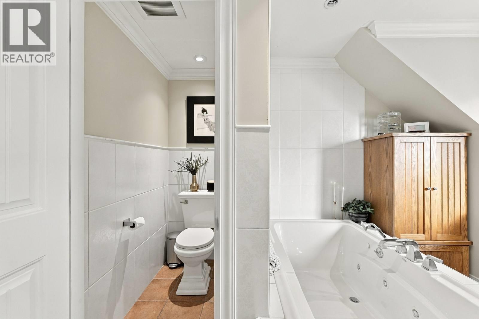 5047 Seon Crescent Property Photo 38