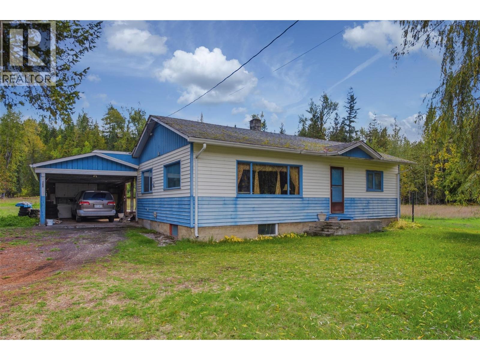 2613 Lumby Mabel Lake Road Property Photo 2