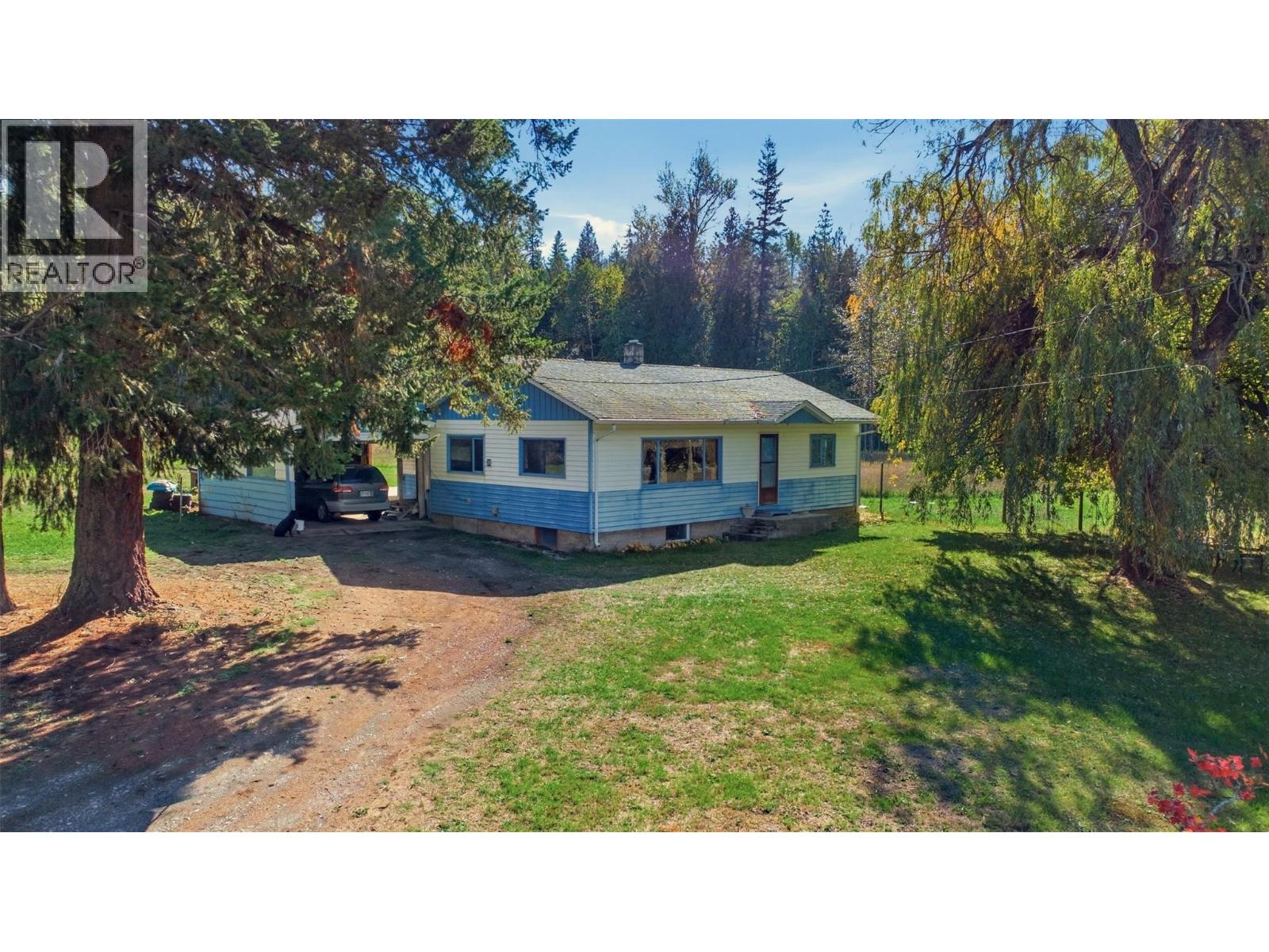 2613 Lumby Mabel Lake Road Property Photo 5