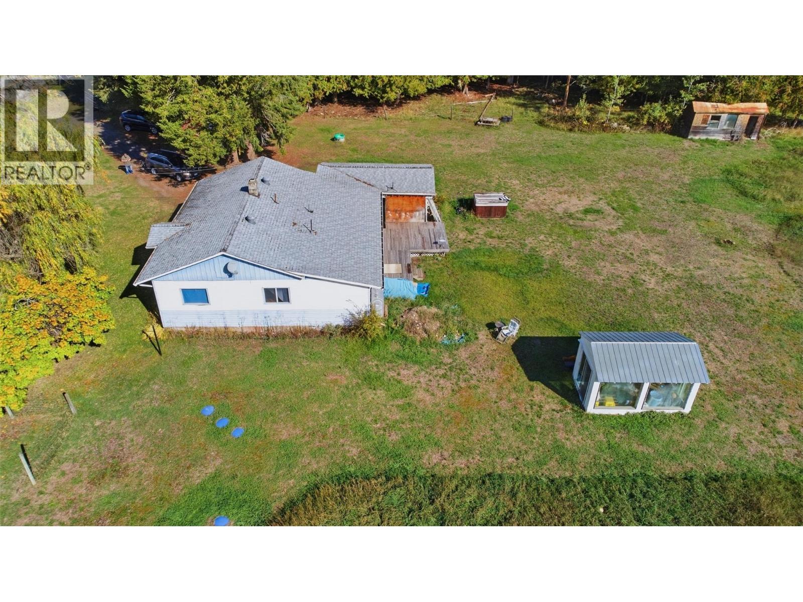2613 Lumby Mabel Lake Road Property Photo 7