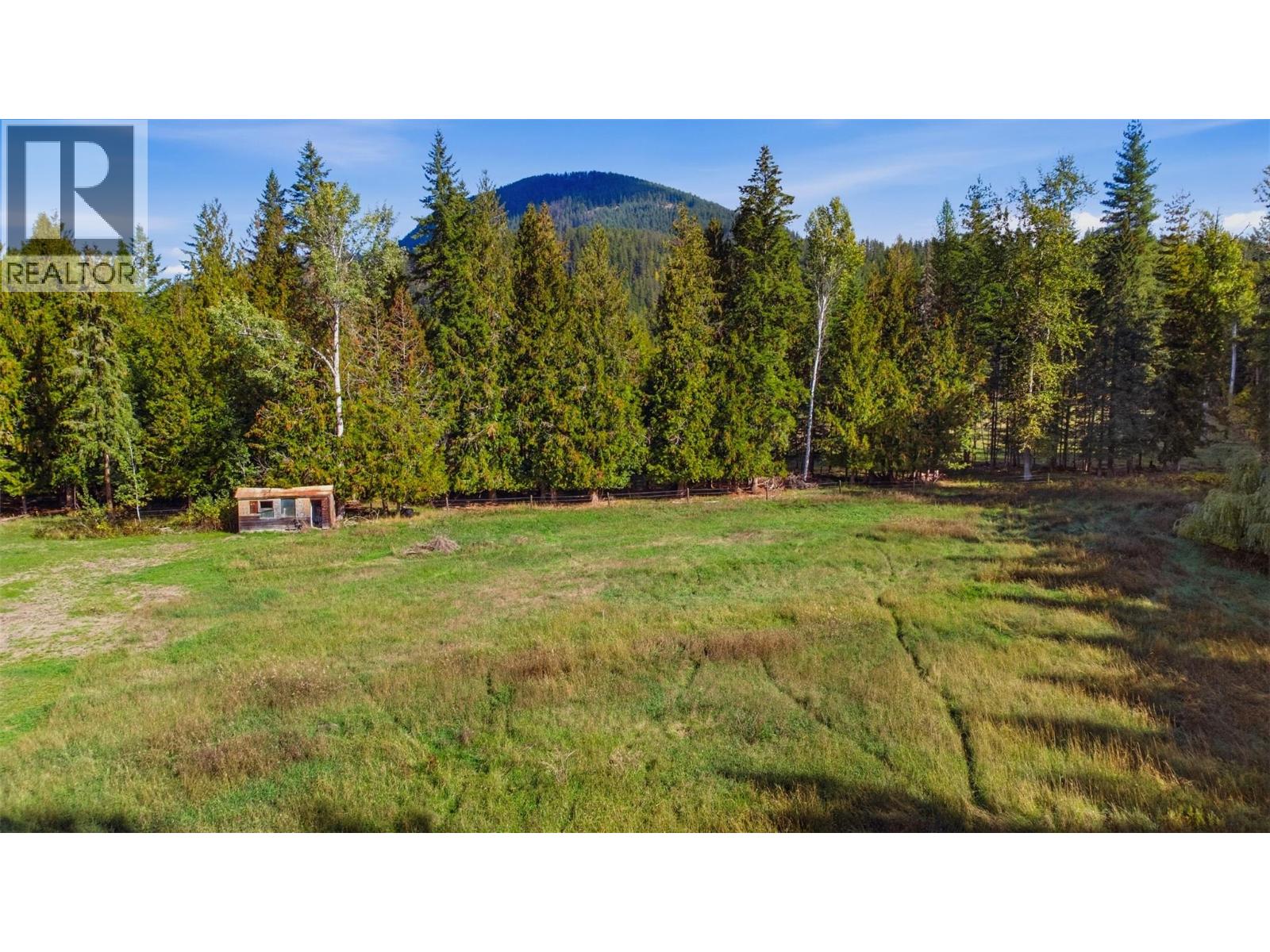 2613 Lumby Mabel Lake Road Property Photo 12