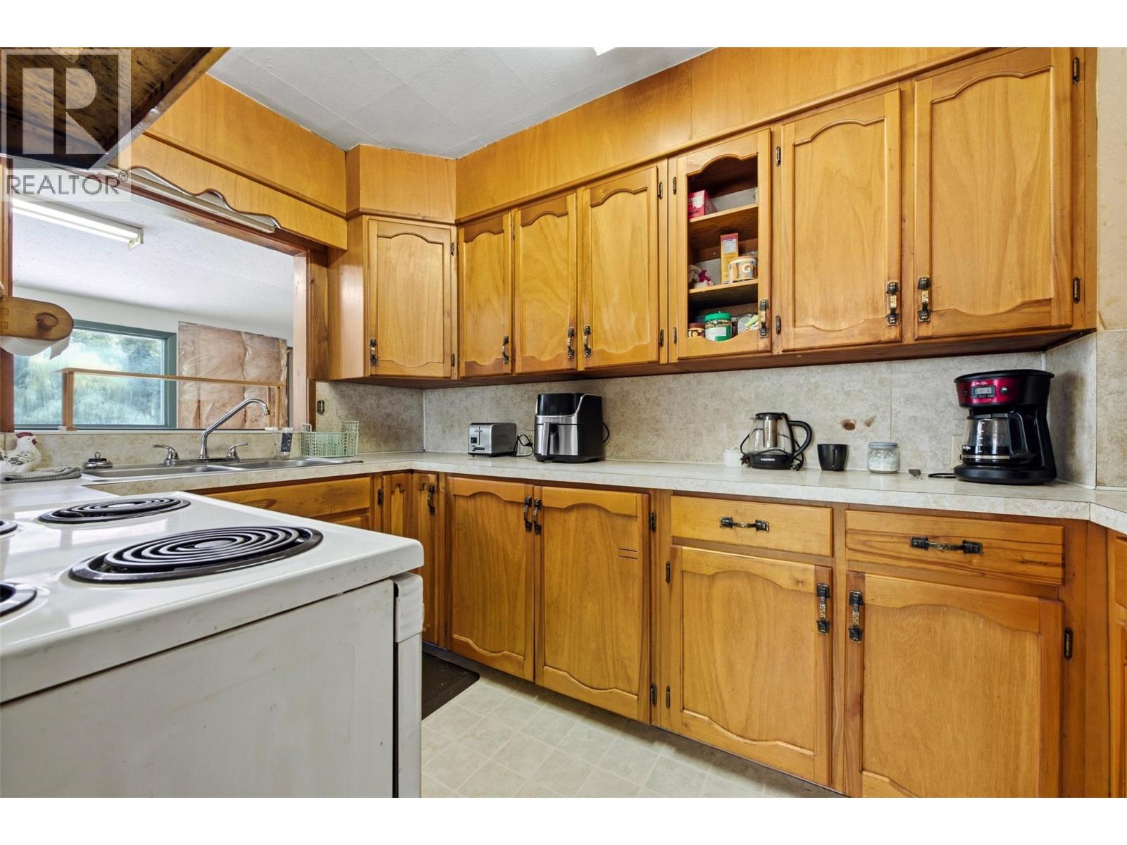 2613 Lumby Mabel Lake Road Property Photo 24