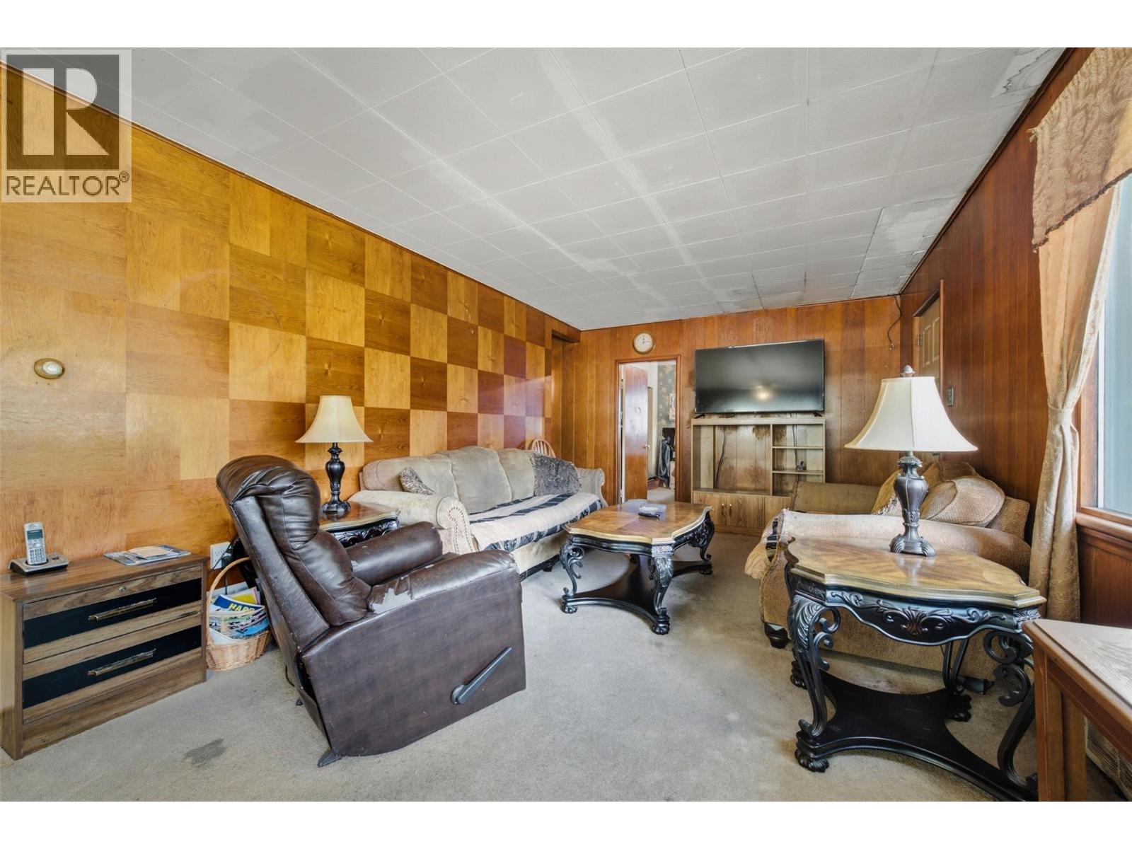 2613 Lumby Mabel Lake Road Property Photo 26