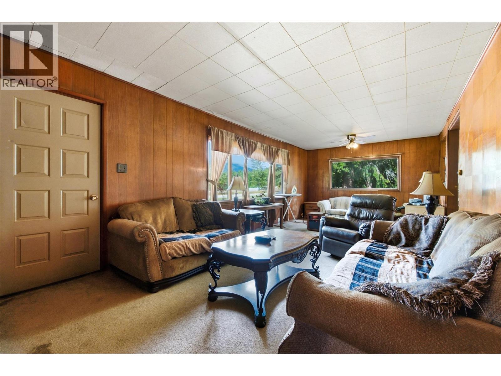 2613 Lumby Mabel Lake Road Property Photo 28