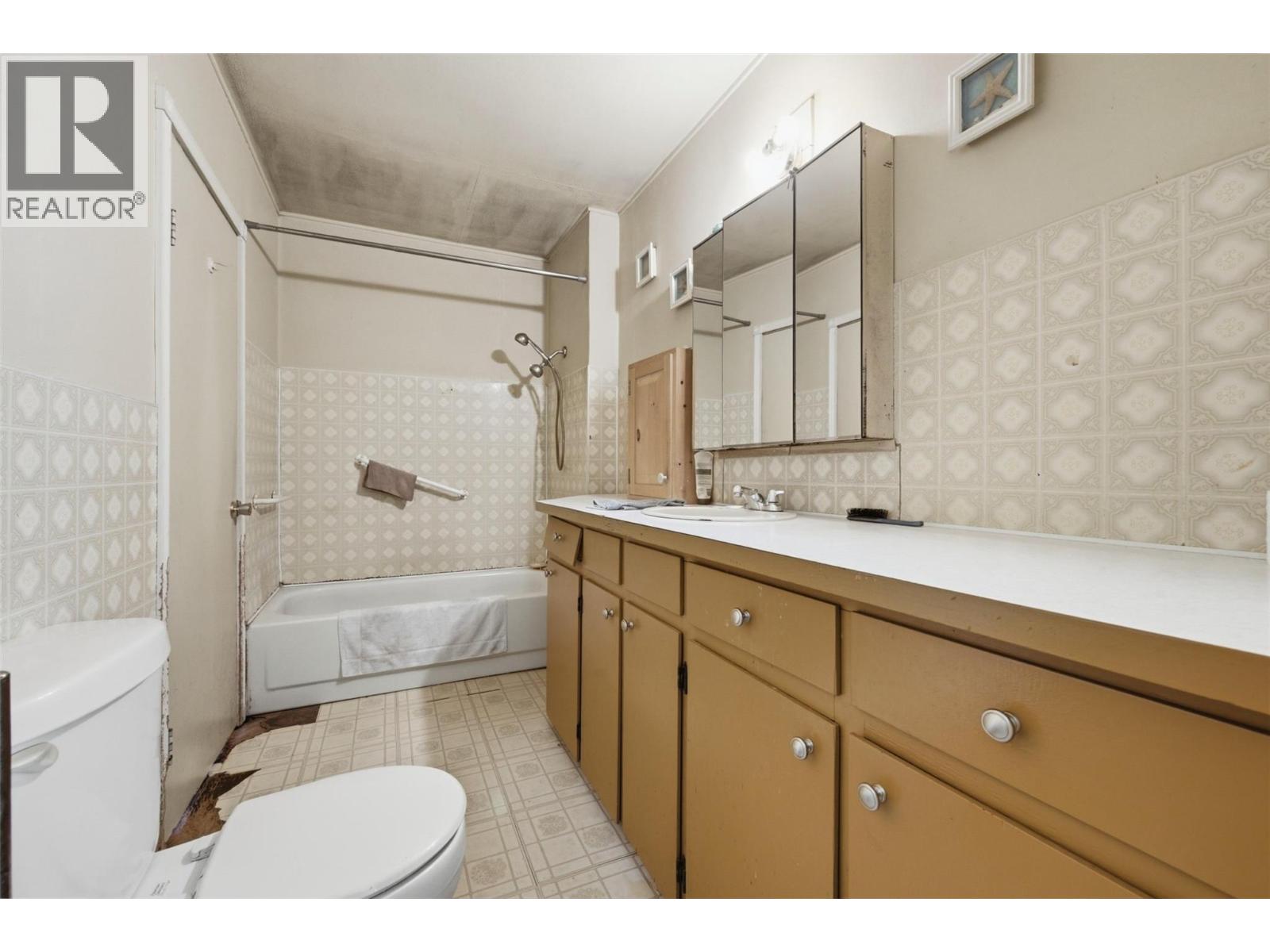 2613 Lumby Mabel Lake Road Property Photo 31