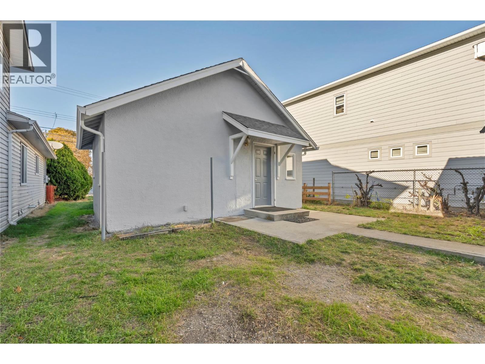 468 Wade Avenue W Property Photo 21