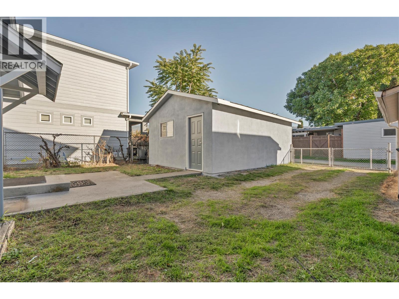 468 Wade Avenue W Property Photo 22