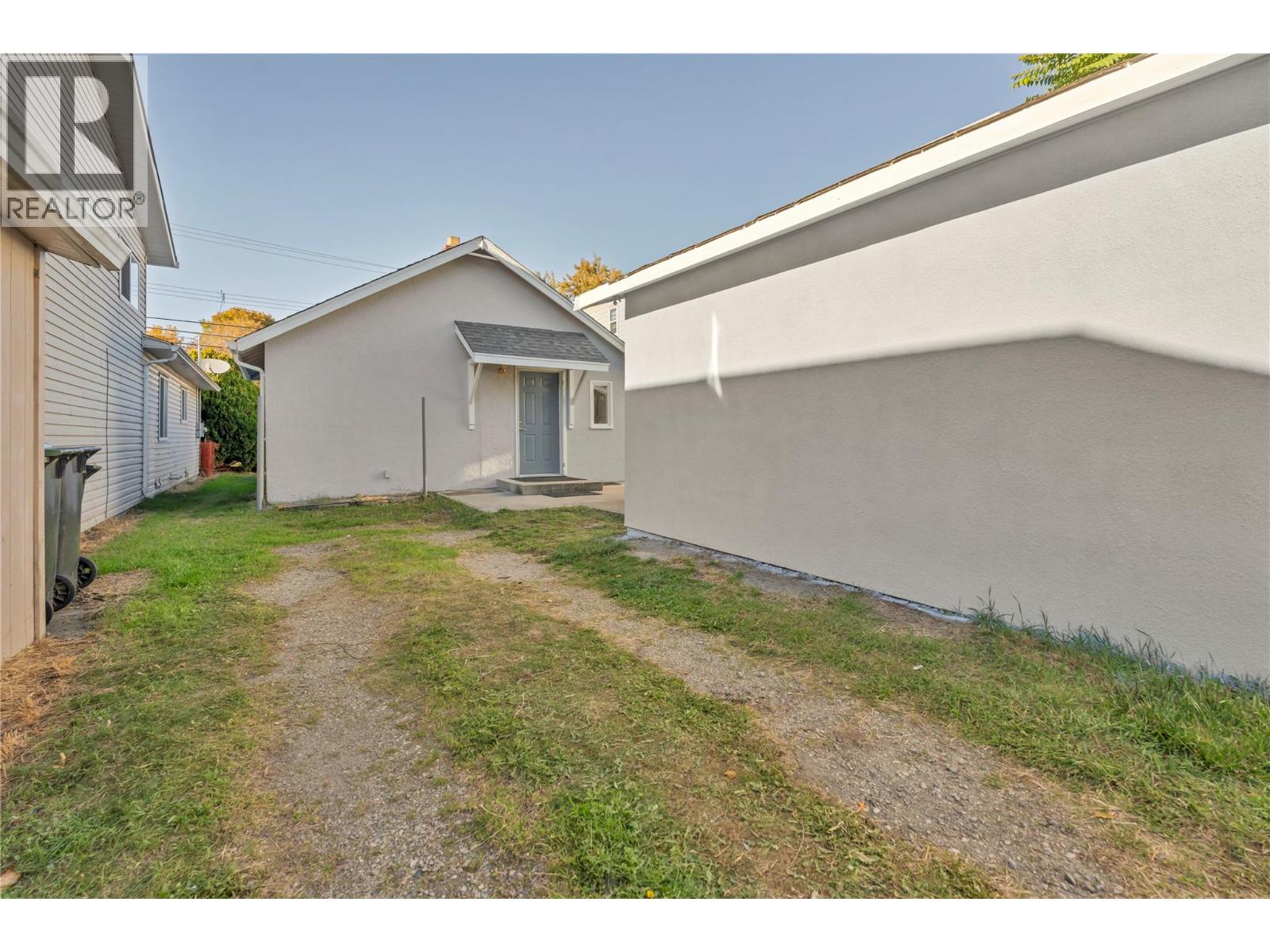 468 Wade Avenue W Property Photo 23